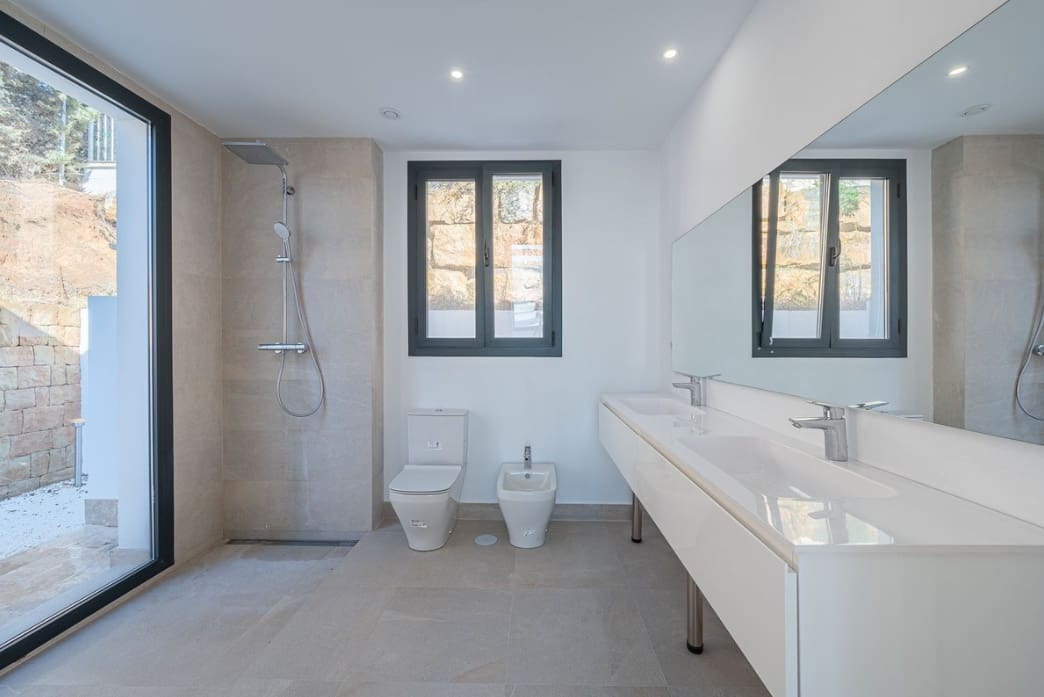 4 sypialnia Willa na sprzedaż w Marbella z basenem garażem - 1 500 000 € (Ref: 9616605)
