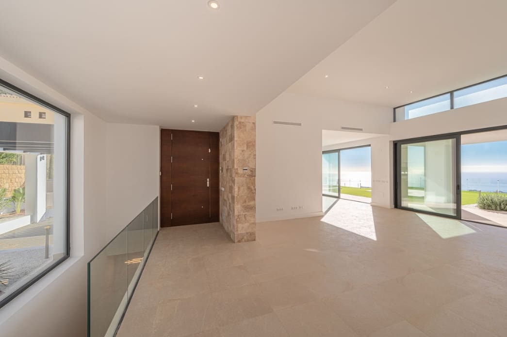 4 sypialnia Willa na sprzedaż w Marbella z basenem garażem - 1 500 000 € (Ref: 9616605)