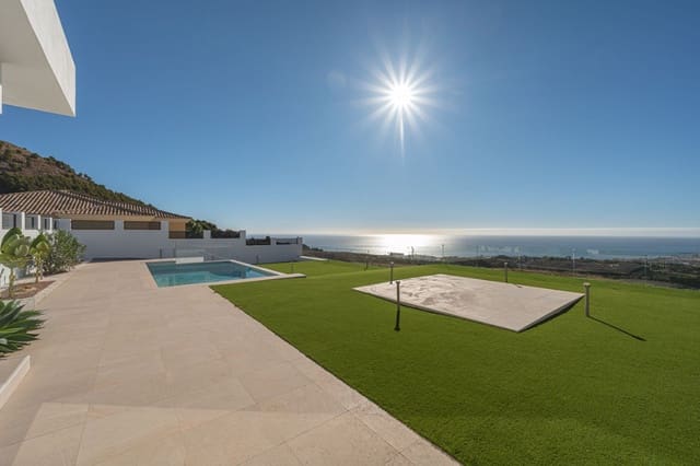 4 sypialnia Willa na sprzedaż w Marbella z basenem garażem - 1 500 000 € (Ref: 9616605)