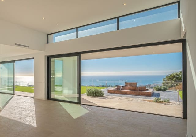 4 sypialnia Willa na sprzedaż w Marbella z basenem garażem - 1 500 000 € (Ref: 9616605)