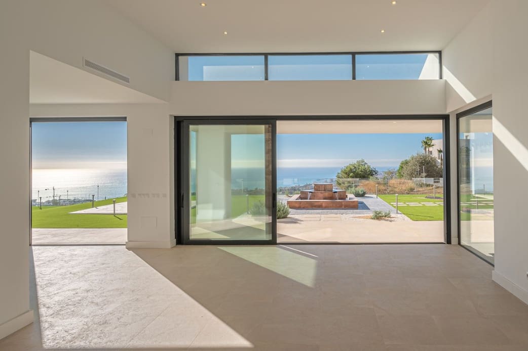 4 sypialnia Willa na sprzedaż w Marbella z basenem garażem - 1 500 000 € (Ref: 9616605)