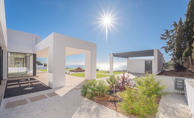 4 sypialnia Willa na sprzedaż w Marbella z basenem garażem - 1 500 000 € (Ref: 9616605)
