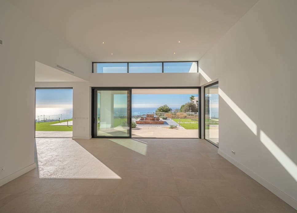 4 sypialnia Willa na sprzedaż w Marbella z basenem garażem - 1 500 000 € (Ref: 9616605)