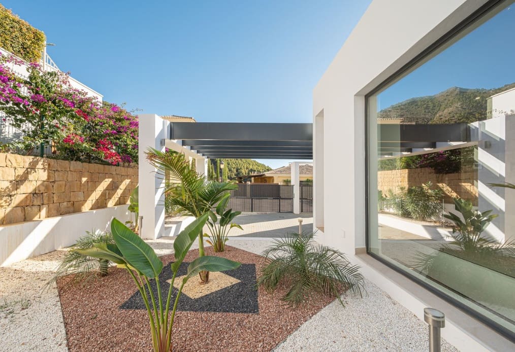 4 sypialnia Willa na sprzedaż w Marbella z basenem garażem - 1 500 000 € (Ref: 9616605)