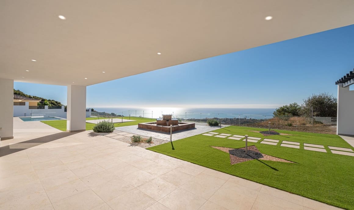 4 sypialnia Willa na sprzedaż w Marbella z basenem garażem - 1 500 000 € (Ref: 9616605)