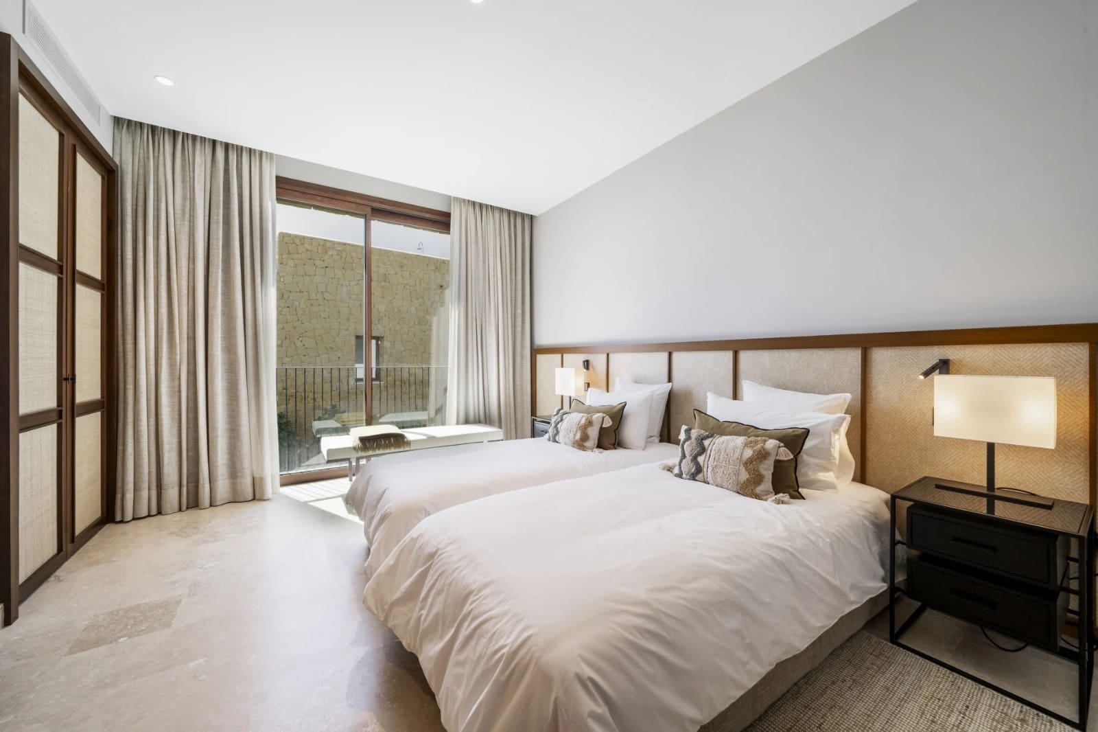 3 bedroom Apartment for sale in Casares with pool garage - € 2,495,000 (Ref: 9616606)