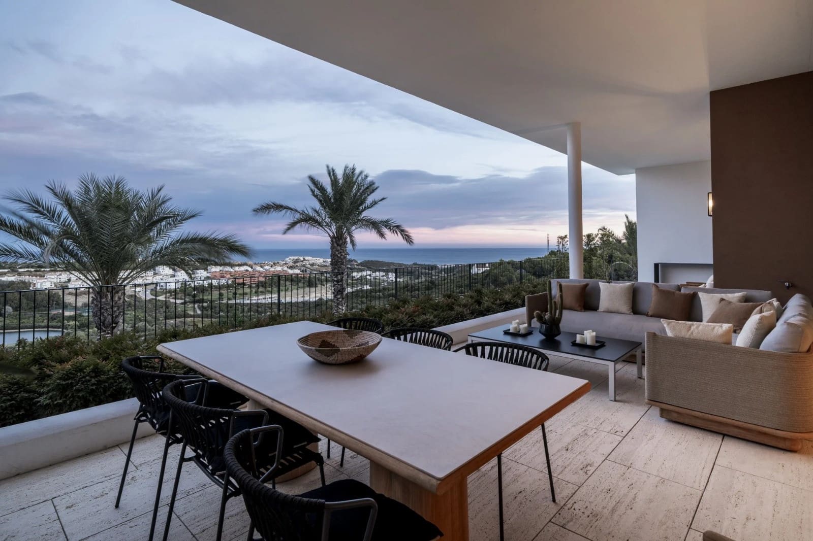 3 chambre Appartement à vendre à Casares avec piscine garage - 2 495 000 € (Ref: 9616606)