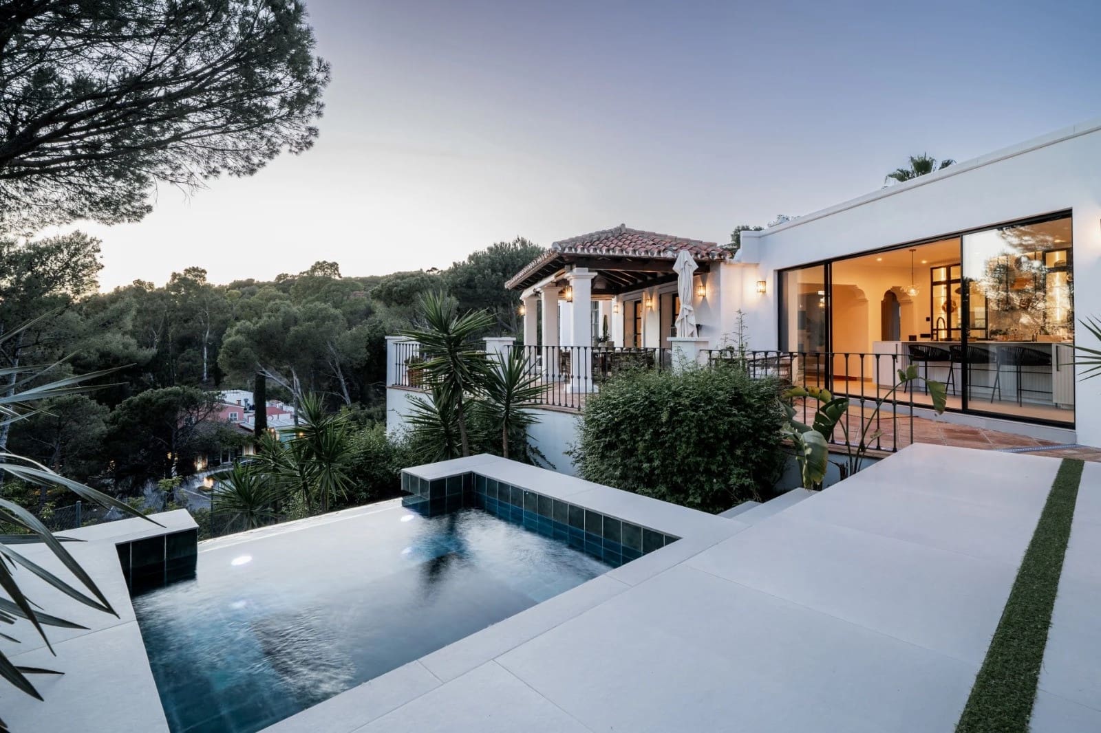 4 Zimmer Villa zu verkaufen in Benahavis mit Pool Garage - 2.250.000 € (Ref: 9616607)