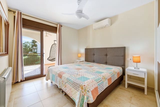 5 camera da letto Villa in vendita in Marbella con piscina - 1.399.000 € (Rif: 9616608)