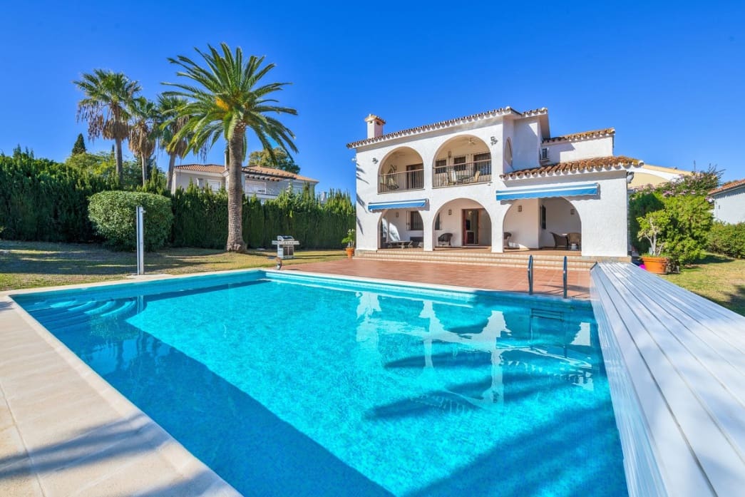 5 sypialnia Willa na sprzedaż w Marbella z basenem - 1 399 000 € (Ref: 9616608)