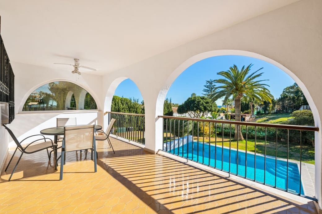 5 sypialnia Willa na sprzedaż w Marbella z basenem - 1 399 000 € (Ref: 9616608)