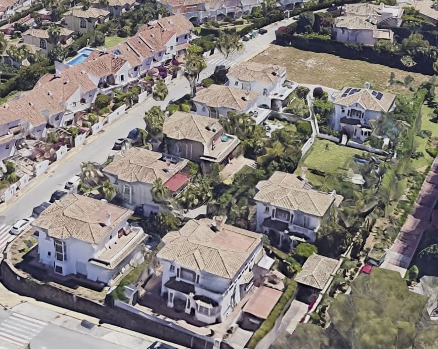 4 quarto Moradia para venda em Marbella com piscina garagem - 995 000 € (Ref: 9616625)