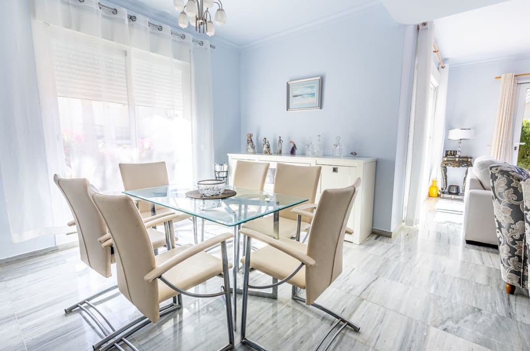 3 Zimmer Villa zu verkaufen in Alhaurin el Grande mit Pool Garage - 695.000 € (Ref: 9616632)