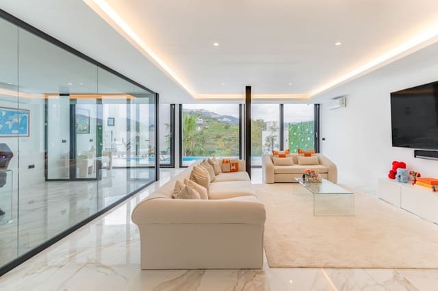 4 soveværelse Villa til salg i La Cala de Mijas, Mijas med swimmingpool garage - € 895.000 (Ref: 9616639)