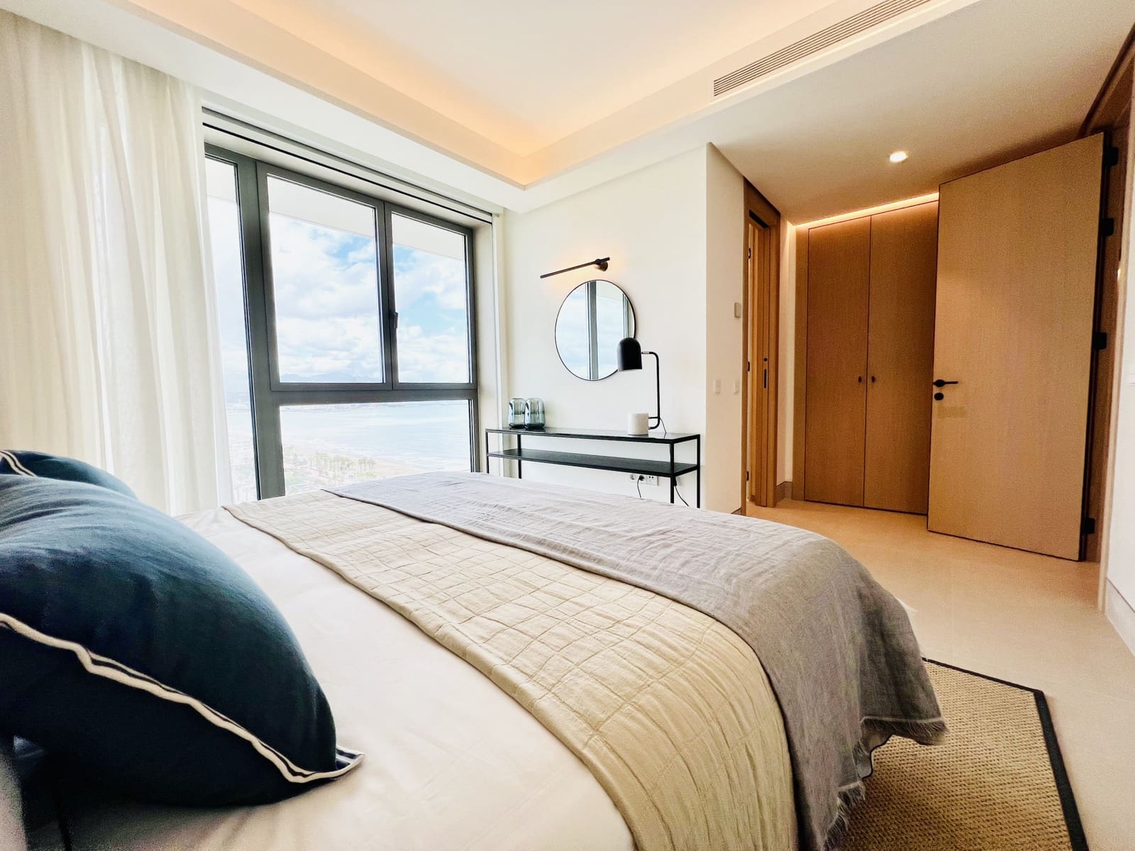 4 bedroom Apartment for sale in Malaga city with pool garage - € 2,236,000 (Ref: 9616651)