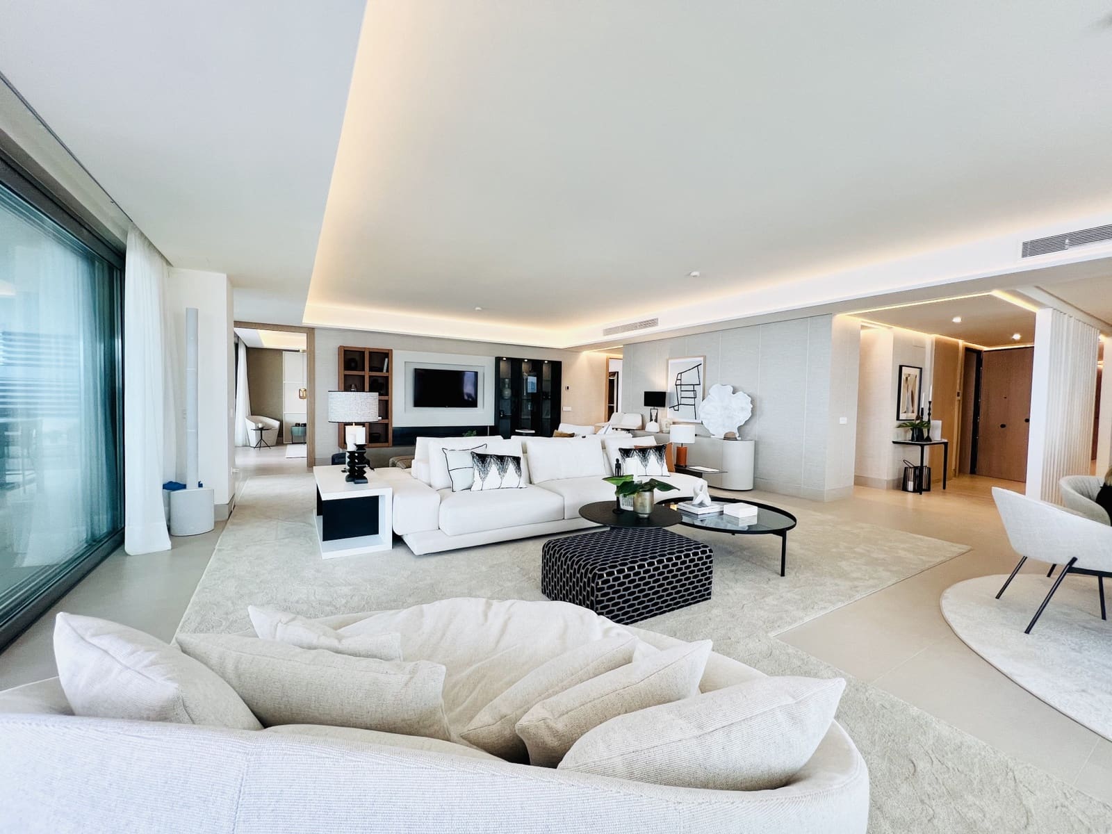 4 soverom Leilighet til salgs i Malaga by med svømmebasseng garasje - € 2 236 000 (Ref: 9616651)