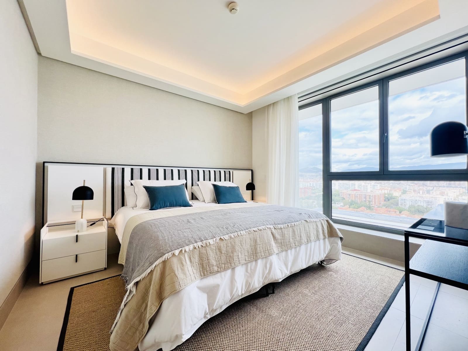 4 soverom Leilighet til salgs i Malaga by med svømmebasseng garasje - € 2 236 000 (Ref: 9616651)