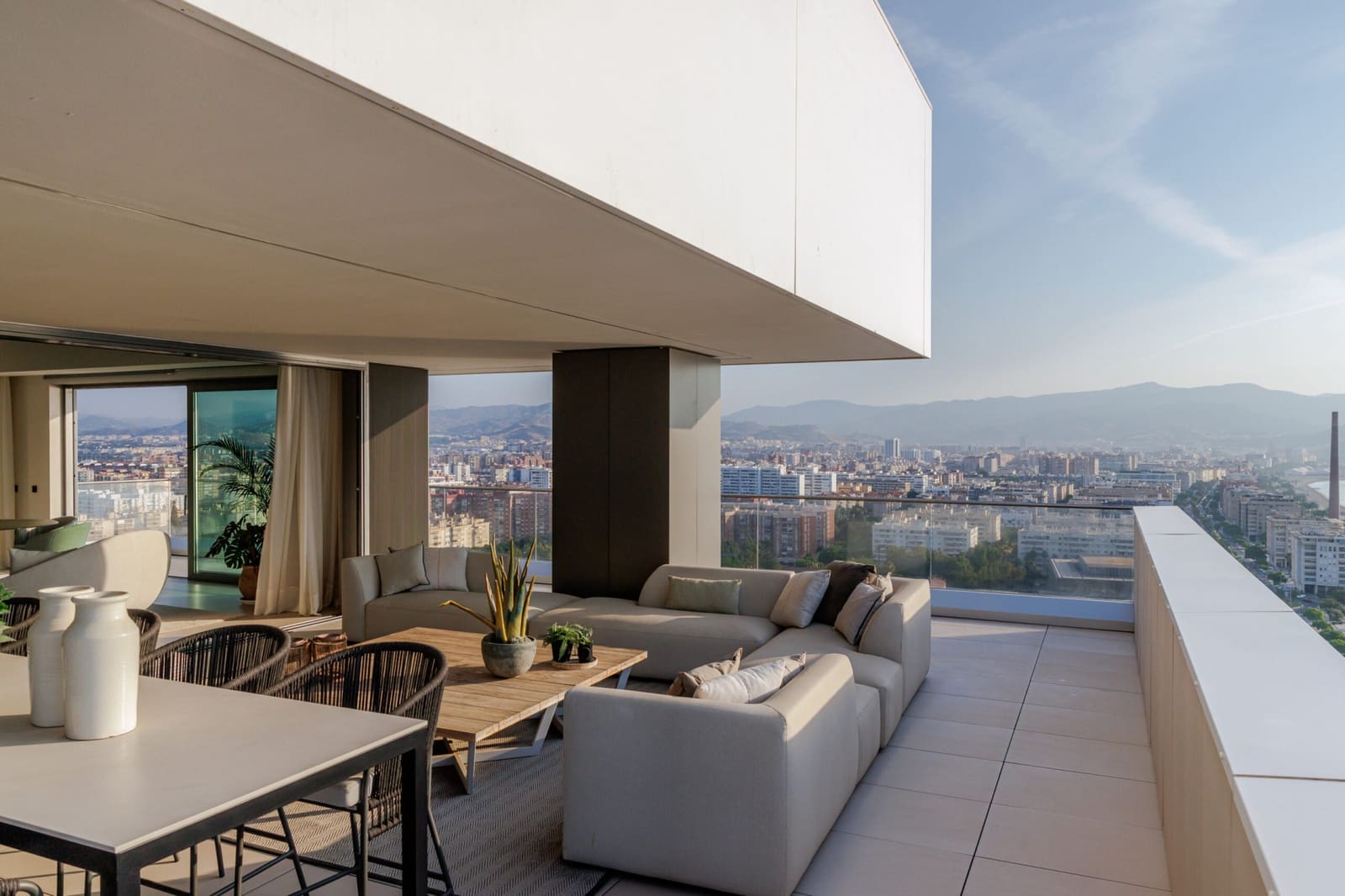 4 quarto Penthouse para venda em Malaga cidade com piscina garagem - 4 408 000 € (Ref: 9616651)