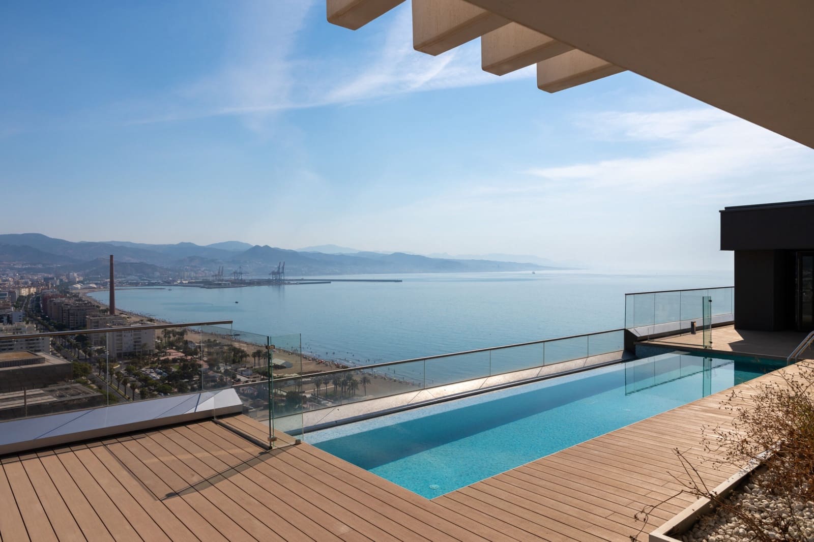 4 quarto Penthouse para venda em Malaga cidade com piscina garagem - 4 408 000 € (Ref: 9616651)