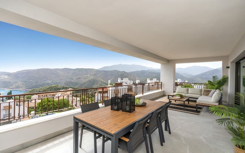 3 sypialnia Apartament na sprzedaż w Marbella z basenem garażem - 545 000 € (Ref: 9616652)