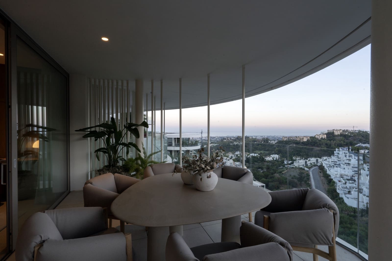 3 slaapkamer Appartement te koop in Marbella met zwembad garage - € 1.395.000 (Ref: 9616660)