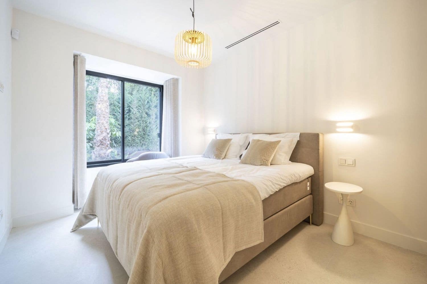 5 soveværelse Villa til salg i Estepona med swimmingpool garage - € 2.100.000 (Ref: 9616684)