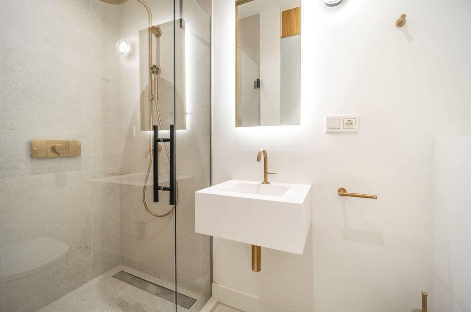 5 soveværelse Villa til salg i Estepona med swimmingpool garage - € 2.100.000 (Ref: 9616684)