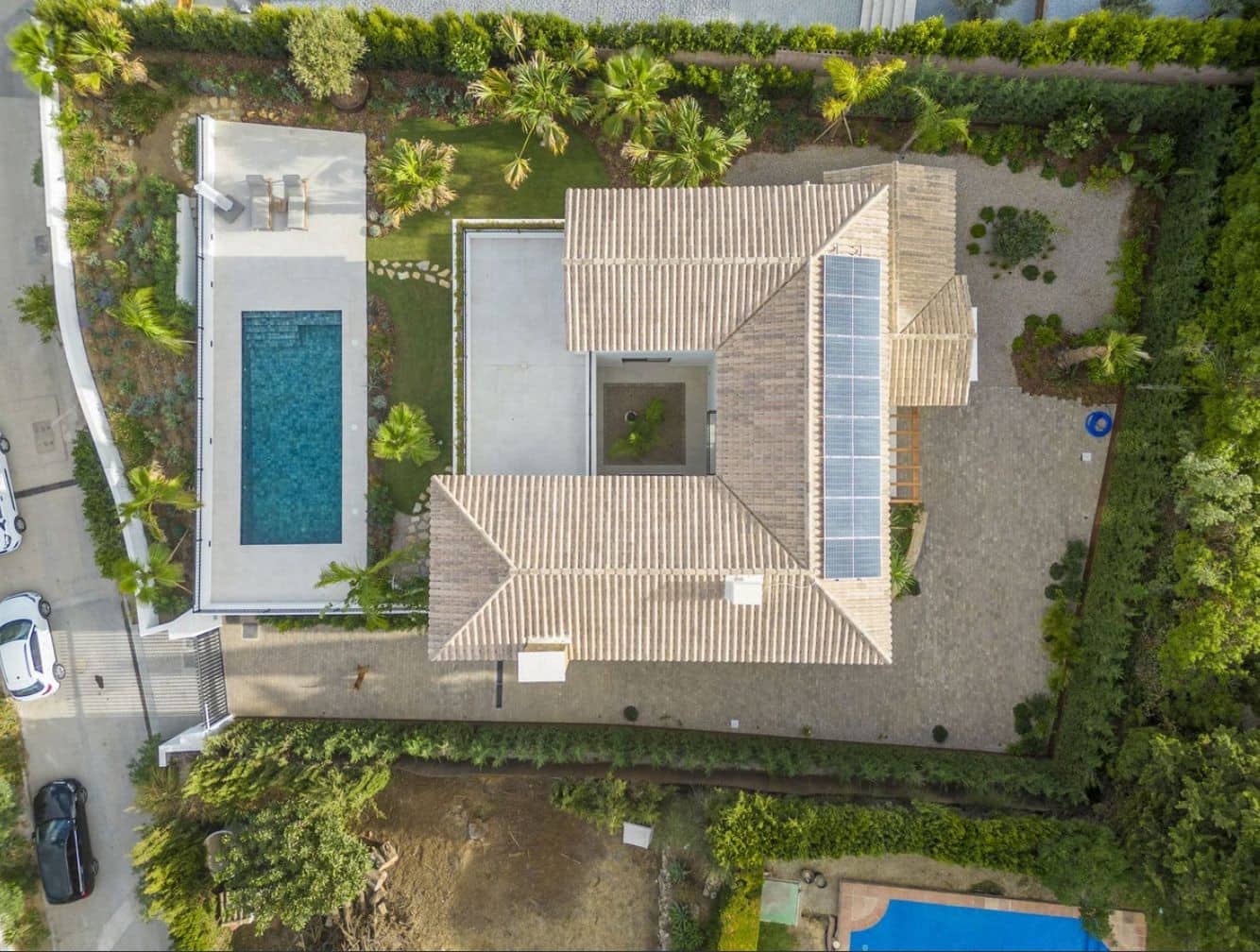 5 soveværelse Villa til salg i Estepona med swimmingpool garage - € 2.100.000 (Ref: 9616684)