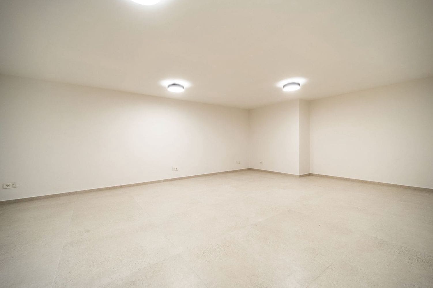 5 soveværelse Villa til salg i Estepona med swimmingpool garage - € 2.100.000 (Ref: 9616684)