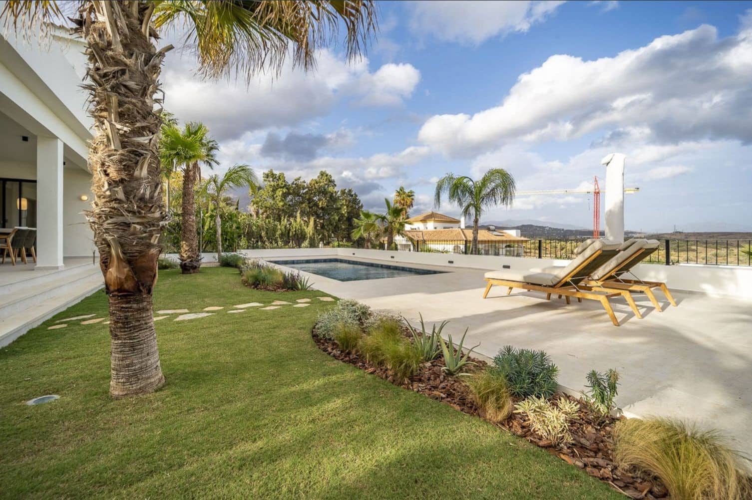 5 soveværelse Villa til salg i Estepona med swimmingpool garage - € 2.100.000 (Ref: 9616684)