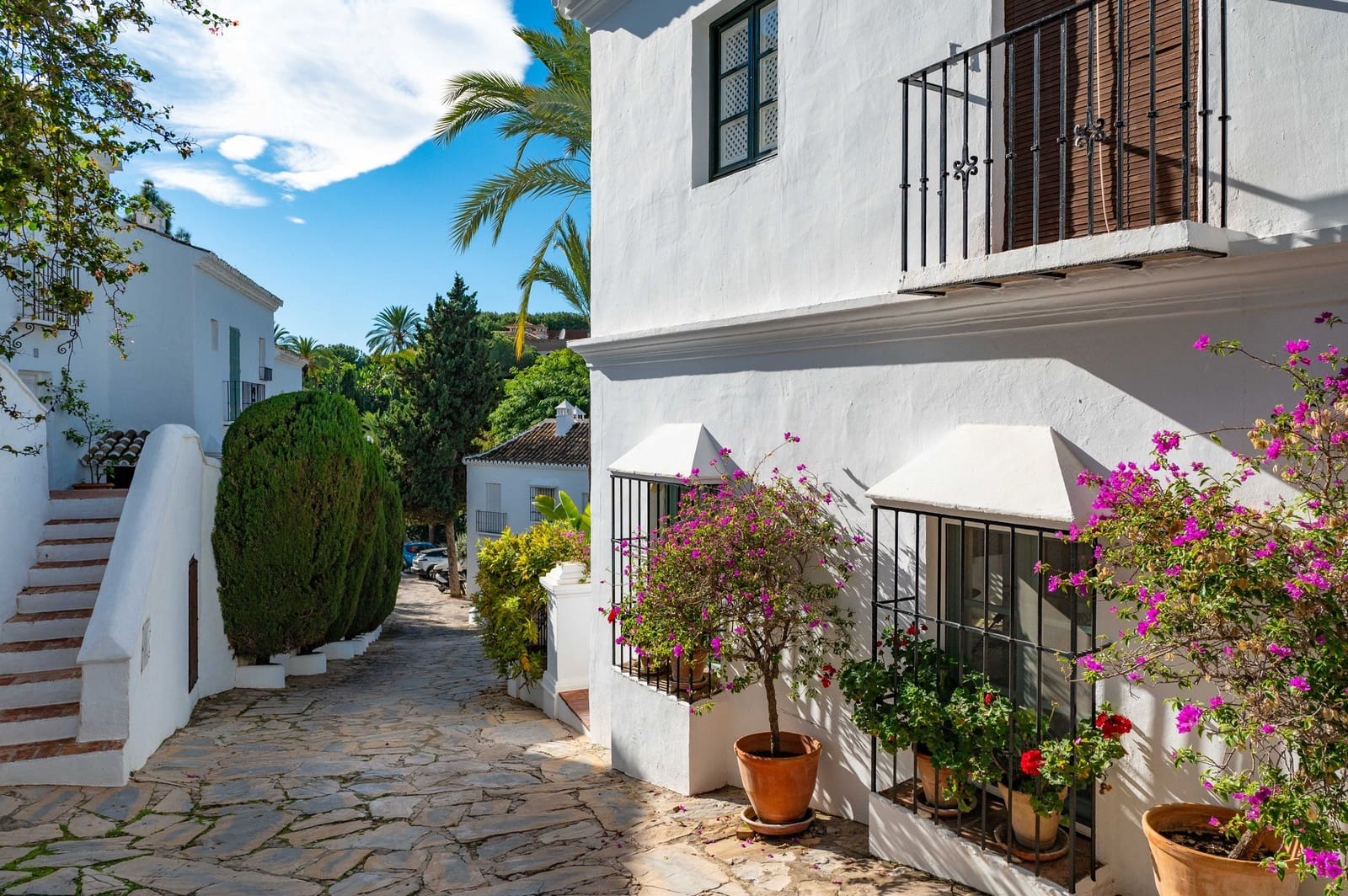 3 soveværelse Byhus til salg i Marbella med swimmingpool - € 1.250.000 (Ref: 9616691)