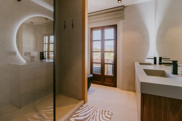 3 sovrum Hus till salu i Marbella med pool - 1 195 000 € (Ref: 9616691)