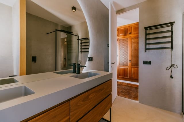 3 sovrum Hus till salu i Marbella med pool - 1 195 000 € (Ref: 9616691)