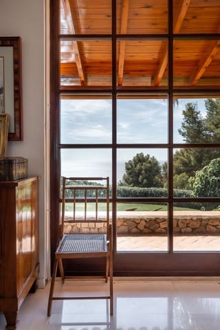 5 bedroom Villa for sale in Málaga city with pool garage - € 1,990,000 (Ref: 9616701)