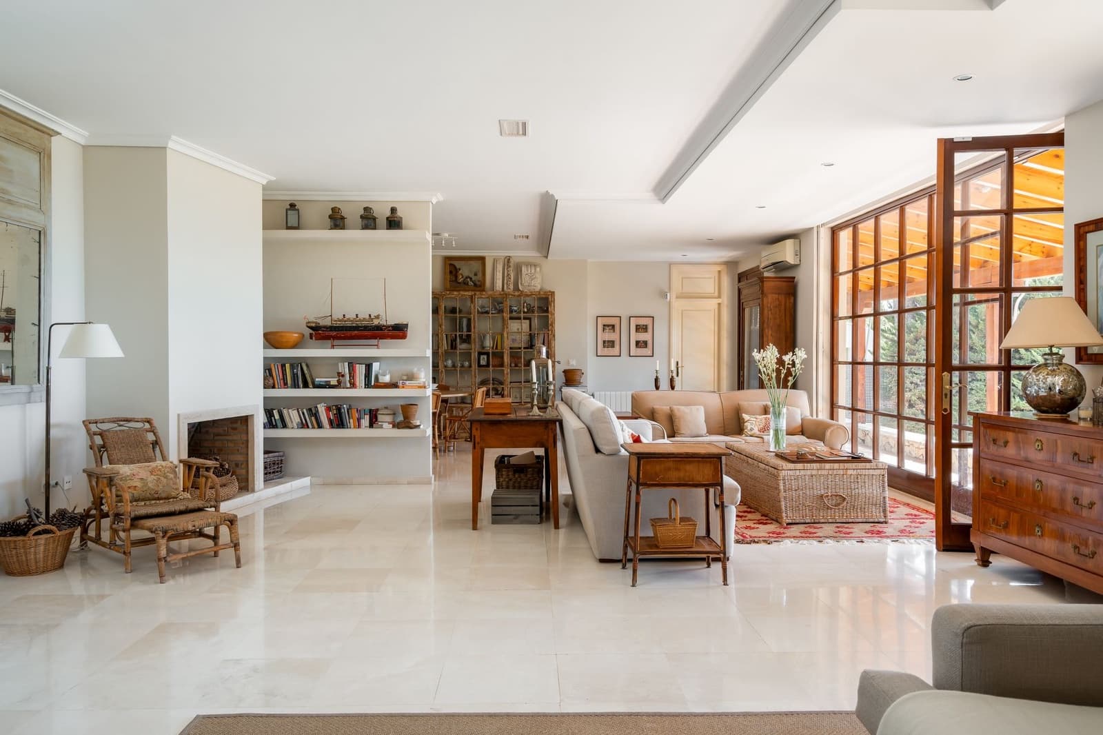 5 slaapkamer Villa te koop in Malaga stad met zwembad garage - € 1.990.000 (Ref: 9616701)