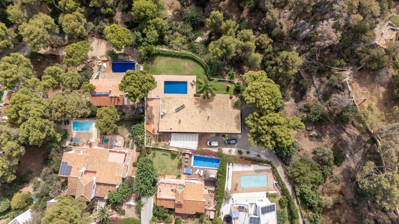 5 slaapkamer Villa te koop in Malaga stad met zwembad garage - € 1.990.000 (Ref: 9616701)