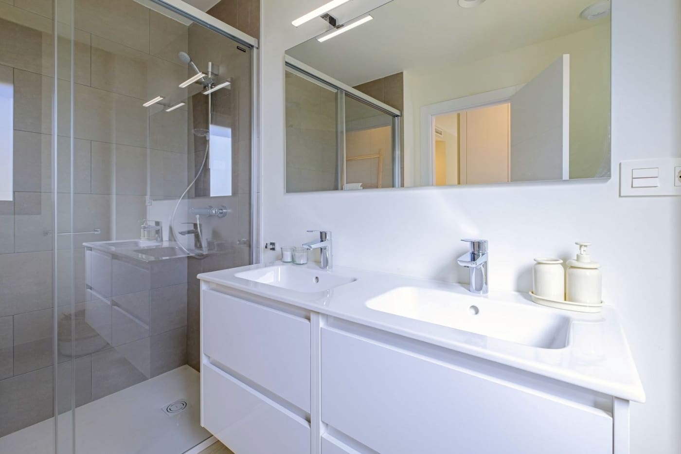 3 sypialnia Apartament na sprzedaż w Casares z basenem garażem - 398 000 € (Ref: 9616716)