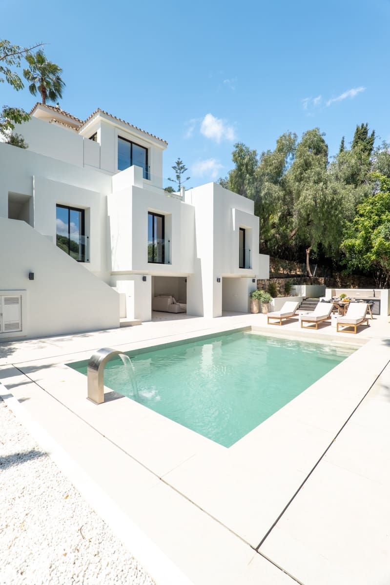 6 slaapkamer Villa te koop in Marbella met zwembad - € 2.495.000 (Ref: 9616718)