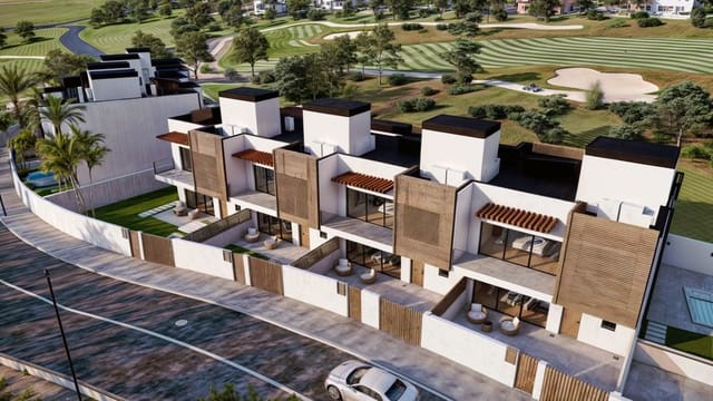 3 slaapkamer Rijtjeshuis te koop in Estepona Golf, Estepona met zwembad garage - € 615.000 (Ref: 9616725)