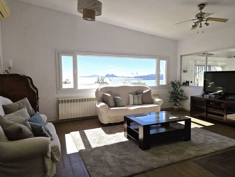 4 makuuhuone Huvila myytävänä paikassa Punta de la Chullera mukana uima-altaan 
autotalli - 765 000 € (Ref: 9618938)