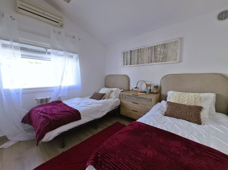 4 makuuhuone Huvila myytävänä paikassa Punta de la Chullera mukana uima-altaan 
autotalli - 765 000 € (Ref: 9618938)