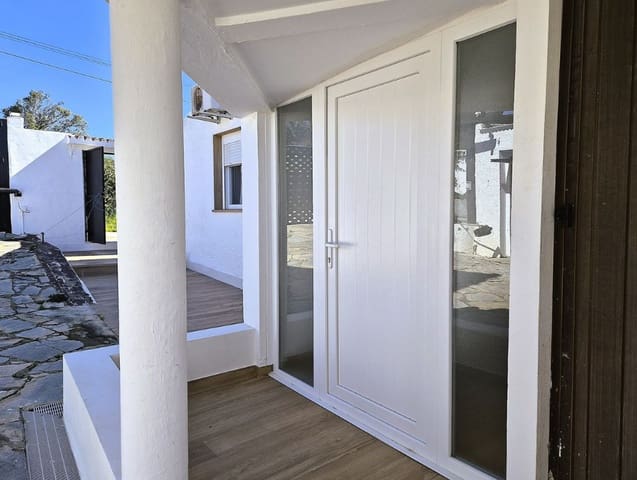 4 makuuhuone Huvila myytävänä paikassa Punta de la Chullera, Manilva mukana uima-altaan 
autotalli - 765 000 € (Ref: 9618938)