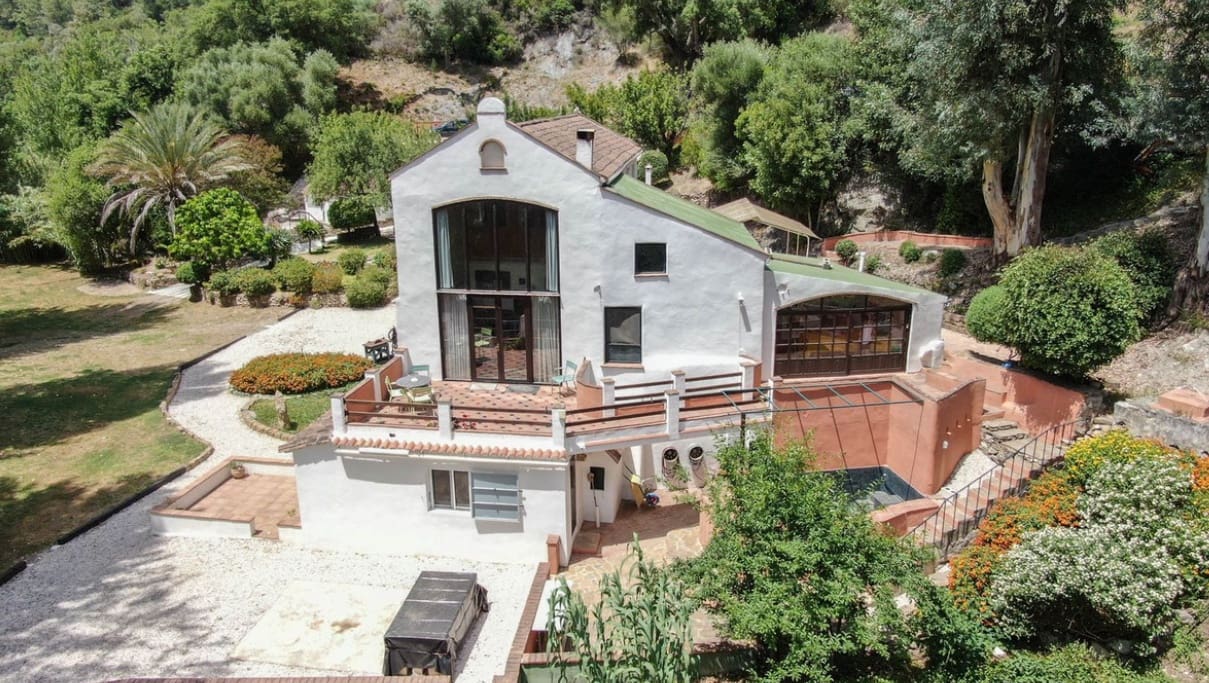 6 bedroom Villa for sale in Gaucin with pool garage - € 850,000 (Ref: 9618939)