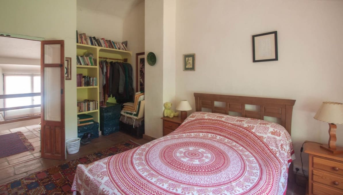6 bedroom Villa for sale in Gaucin with pool garage - € 850,000 (Ref: 9618939)