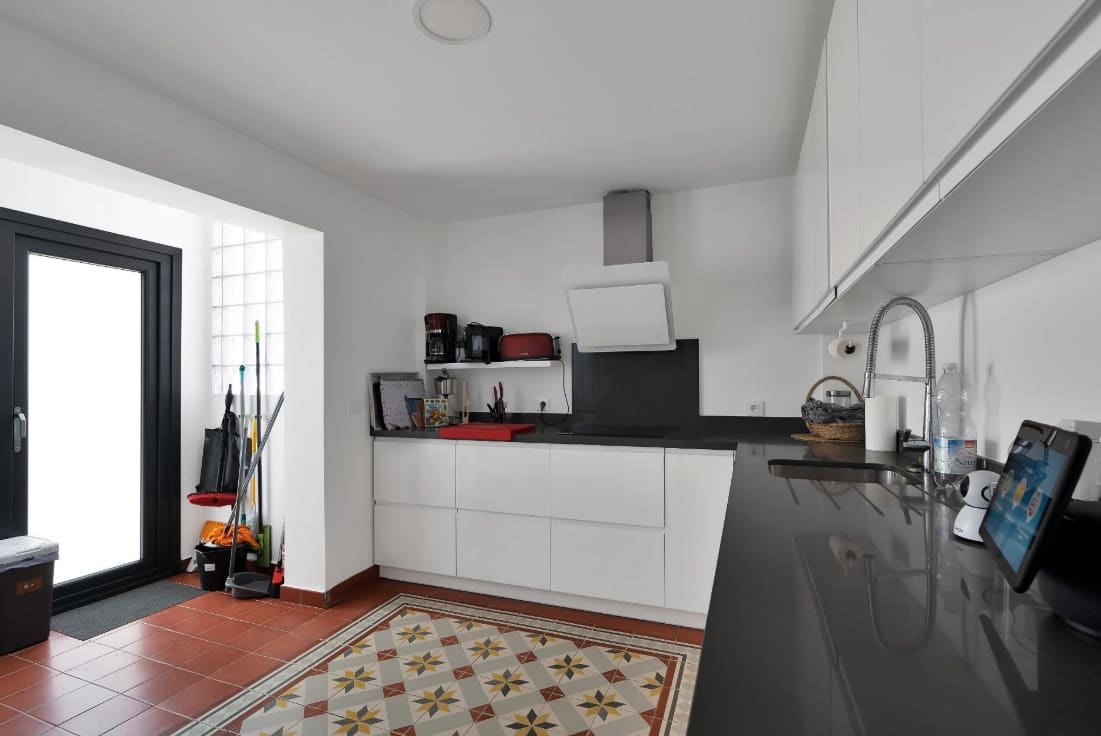 4 bedroom Villa for sale in La Alcaidesa with pool garage - € 760,000 (Ref: 9618940)