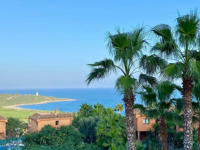 4 bedroom Villa for sale in La Alcaidesa with pool garage - € 760,000 (Ref: 9618940)