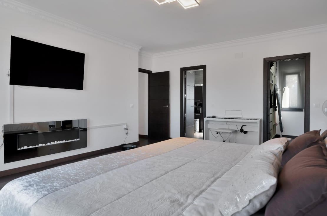 4 soverom Villa til salgs i La Alcaidesa med svømmebasseng garasje - € 760 000 (Ref: 9618940)