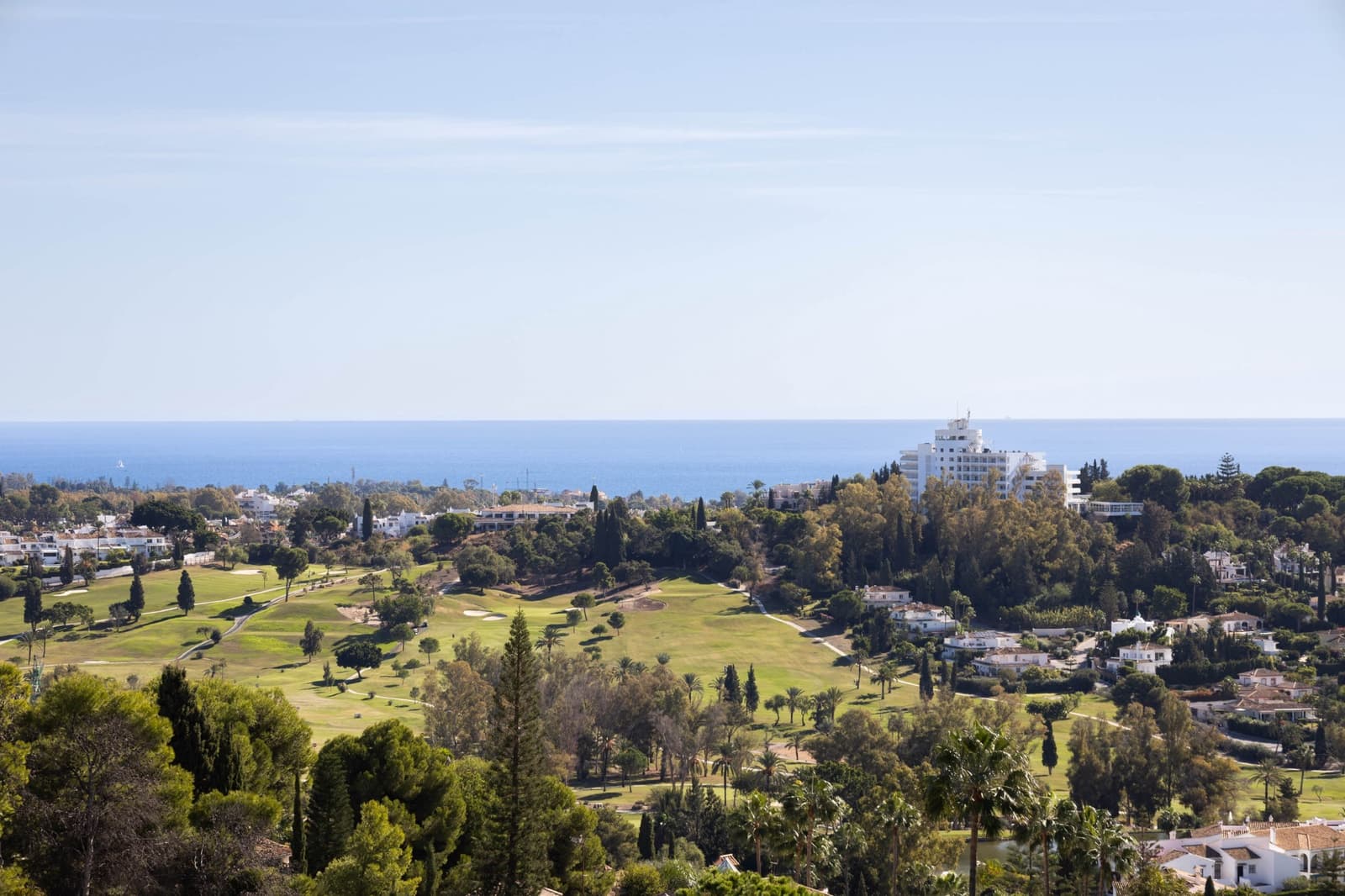3 bedroom Penthouse for sale in Benahavis with pool garage - € 699,000 (Ref: 9618941)