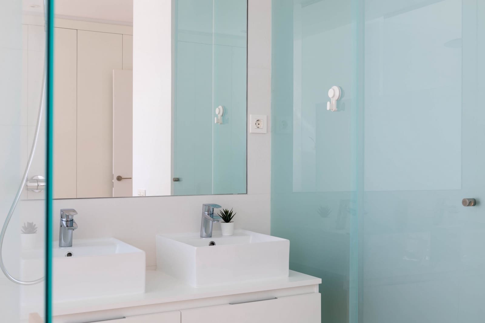 3 bedroom Penthouse for sale in Benahavis with pool garage - € 699,000 (Ref: 9618941)