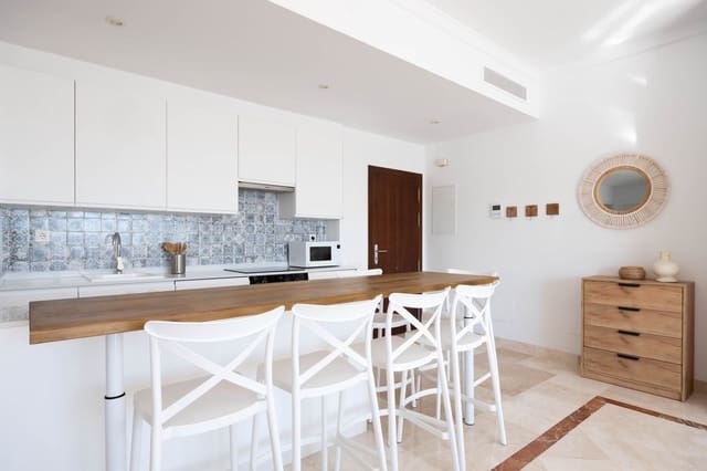 3 chambre Penthouse à vendre à Benahavís avec piscine garage - 699 000 € (Ref: 9618941)